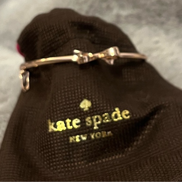 NWOT Kate Spade Rose Gold Bangle - Picture 2 of 4